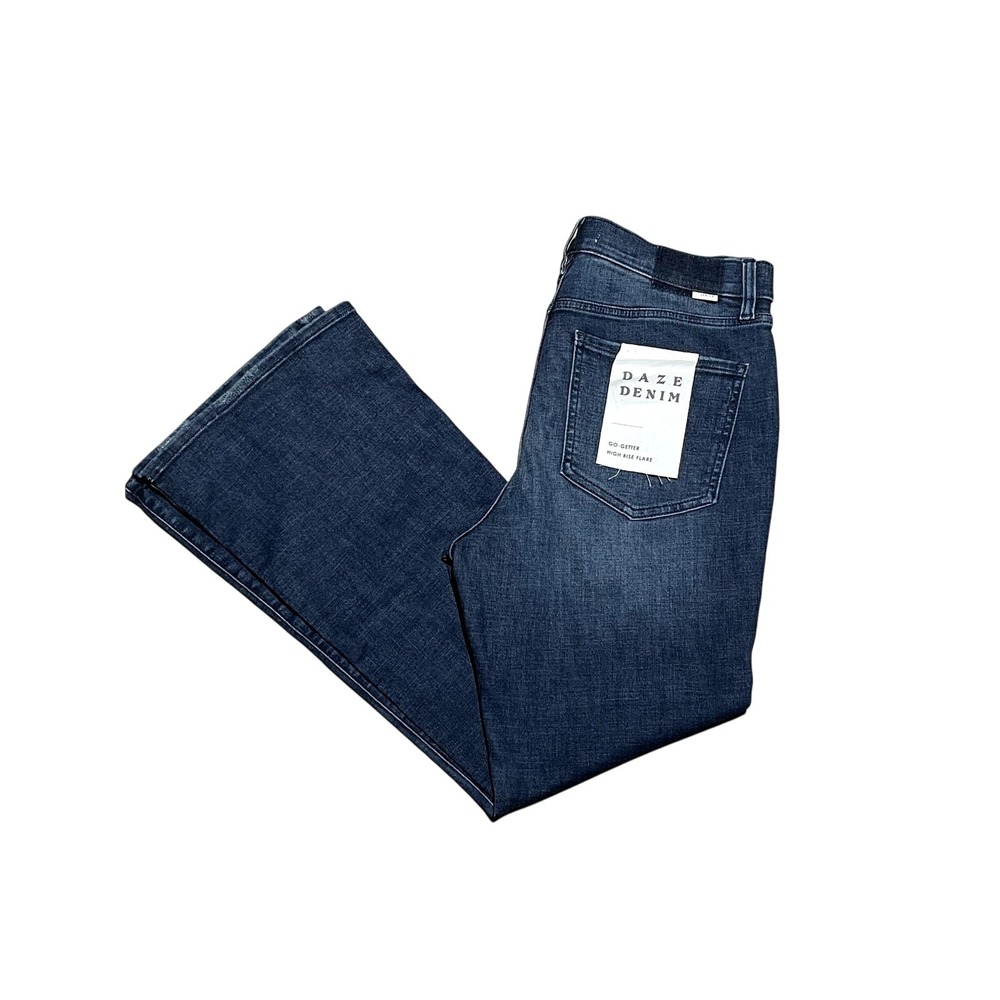 NWT DAZE DENIM Womens‎ Flare Jeans Bootcut Distressed Dark Wash Size 32P